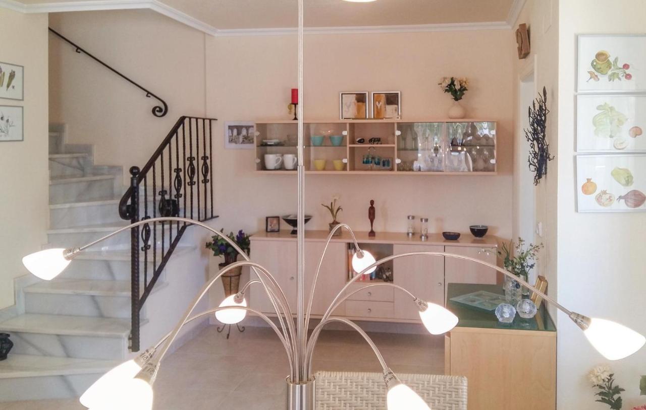 Cozy Home In Orihuela Costa With Kitchen Dehesa de Campoamor  Eksteriør billede