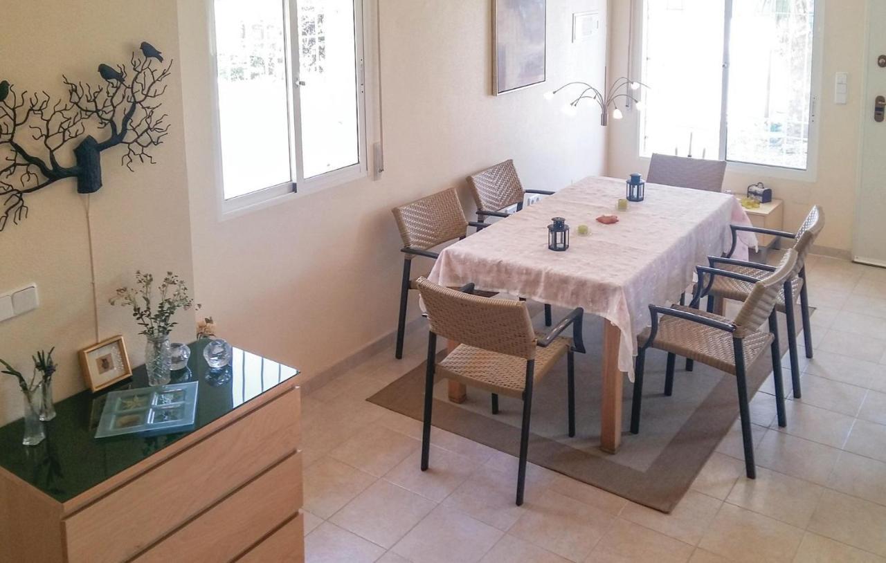 Cozy Home In Orihuela Costa With Kitchen Dehesa de Campoamor  Eksteriør billede