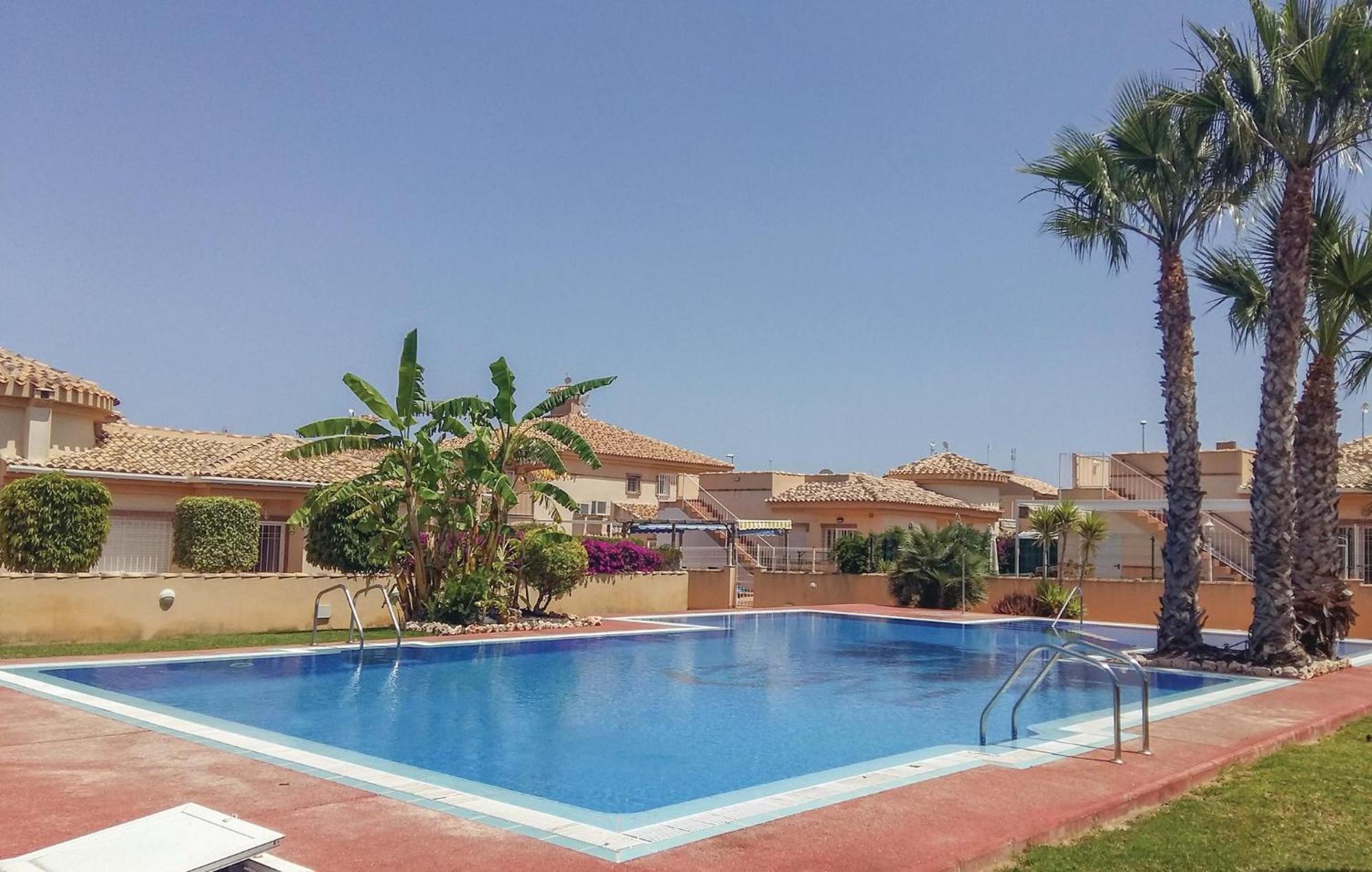 Cozy Home In Orihuela Costa With Kitchen Dehesa de Campoamor  Eksteriør billede